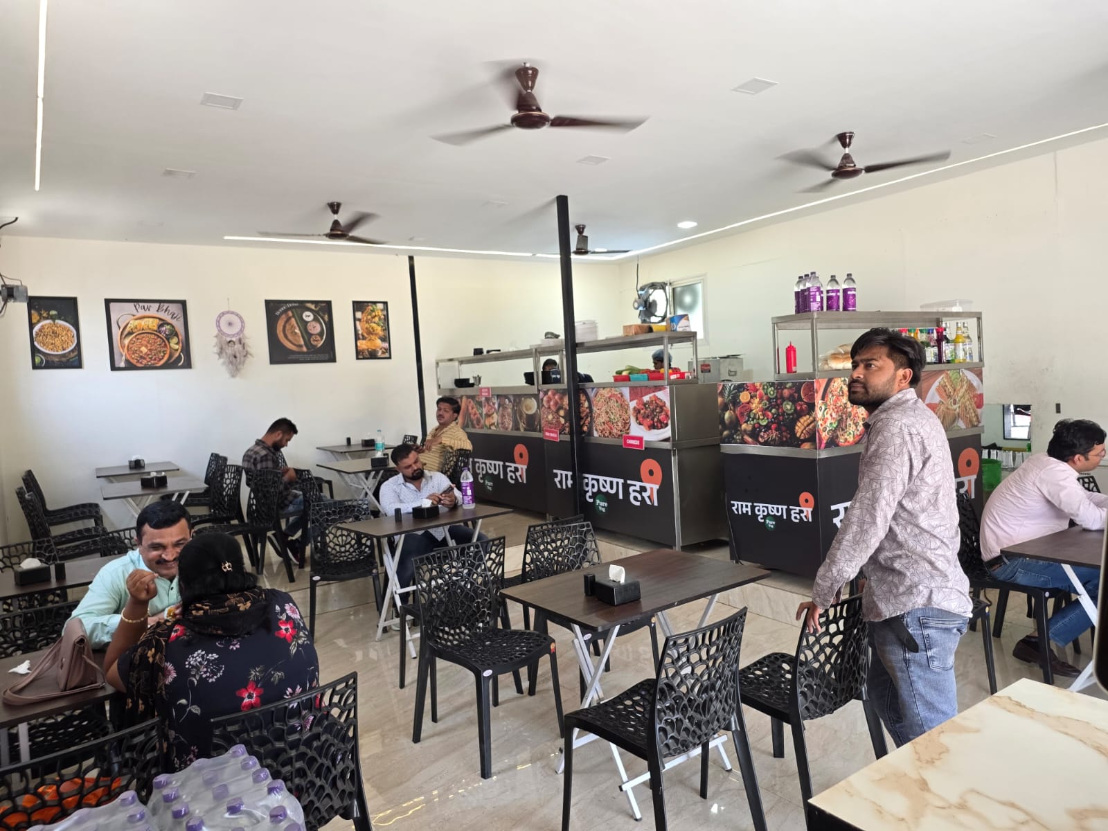 Happy customers dining at Ram Krishna Hari, Katraj Pune